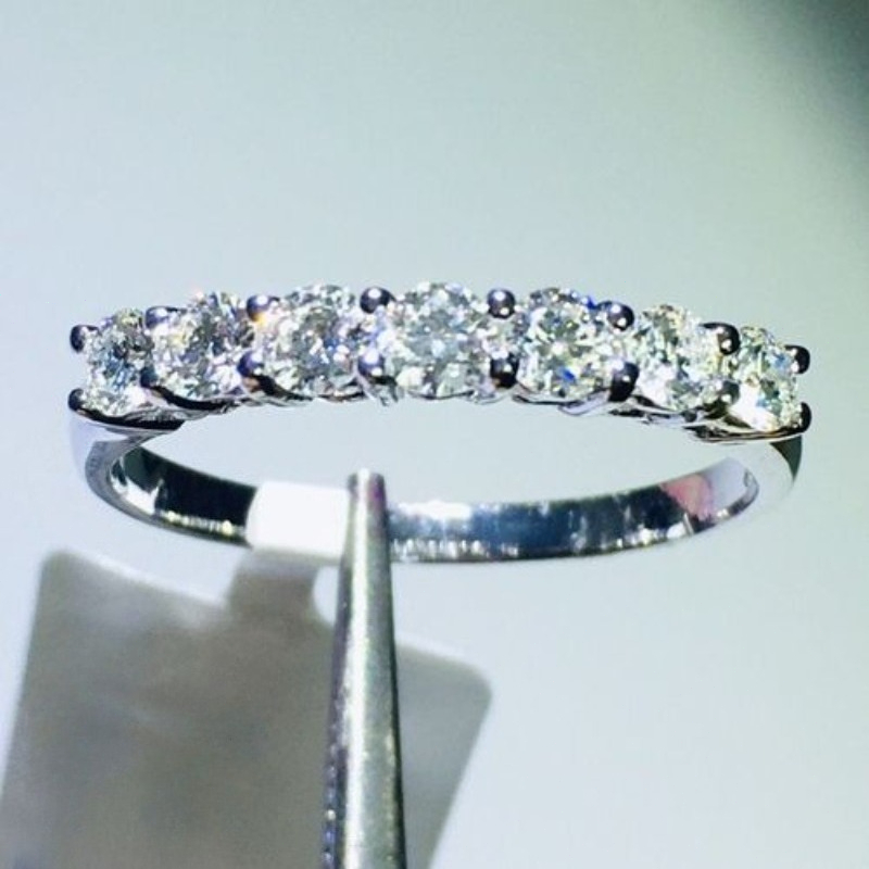 Women's 0.7 Carat Moissanite Seven-Stone Ring, 925 Silver
